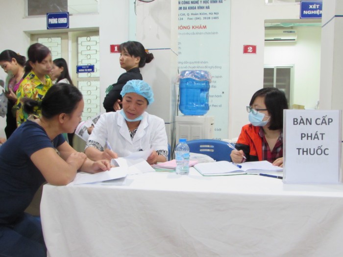 LĐLĐ quận Hoàn Kiếm: Tổ chức khám bệnh miễn phí cho nữ CNVCLĐ