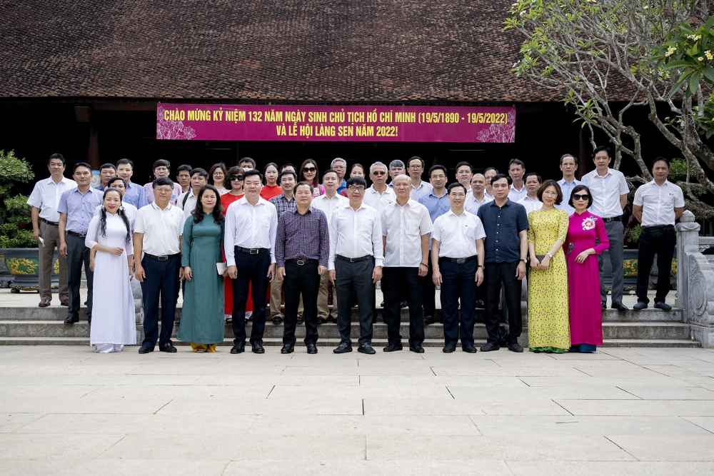 Ngành GTVT Hà Nội tổ chức Lễ báo công dâng hương Chủ tịch Hồ Chí Minh