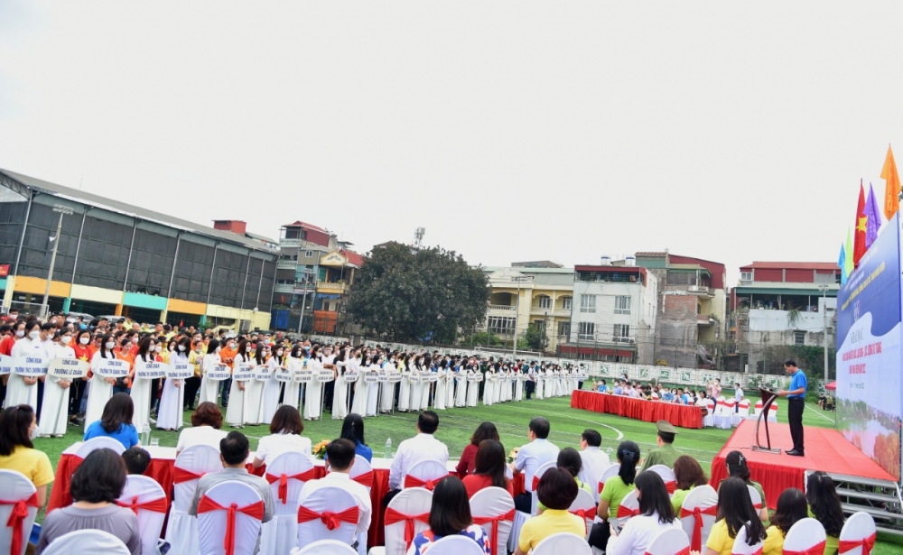 1.080 vận động viên tham gia Hội khỏe Công nhân, viên chức lao động và lực lượng vũ trang quận Hoàn Kiếm năm 2002