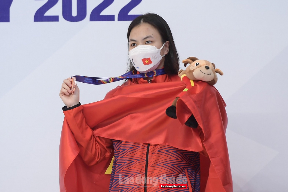 Đổi màu huy chương tại SEA Games 31, nữ vận động viên Hà Nội bật khóc vui mừng