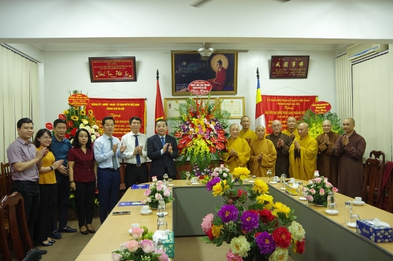 Chủ tịch UBND TP Hà Nội chúc mừng Giáo hội Phật giáo Việt Nam TP Hà Nội dịp Đại lễ Phật đản
