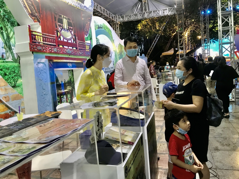 Khai mạc Lễ hội Du lịch “Hà Nội - Đến để yêu” năm 2022