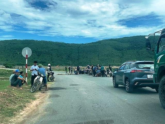 Quảng Bình: Hàng chục người dân chặn xe vào công trình nhiệt điện Quảng Trạch 1