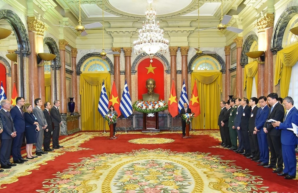 Chủ tịch nước Nguyễn Xuân Phúc hội đàm với Tổng thống Hy Lạp