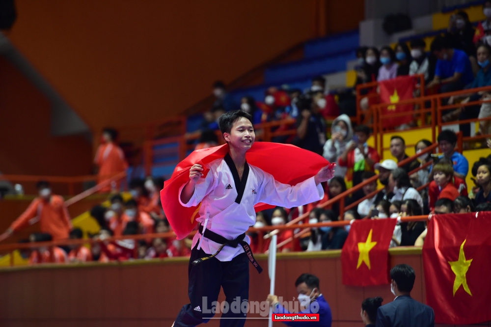 Đội tuyển Taekwondo Việt Nam tiếp tục giành được HCV nội dung quyền đồng đội nữ