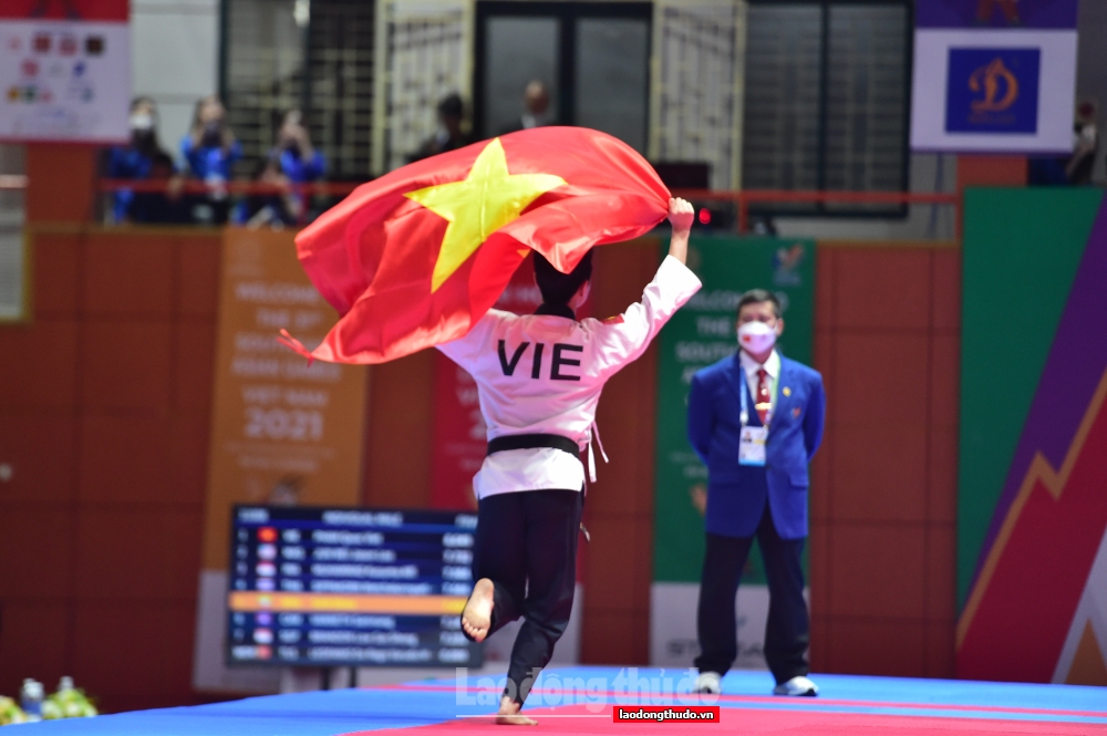 Đội tuyển Taekwondo Việt Nam tiếp tục giành được HCV nội dung quyền đồng đội nữ