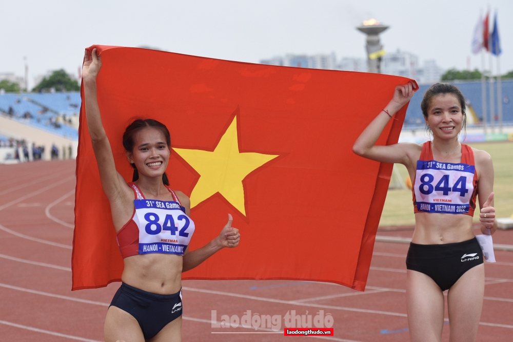 SEA Games 31: Phạm Thị Hồng Lệ dễ dàng giành HCV nội dung 10.000m nữ