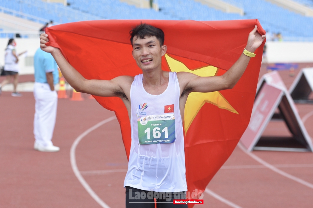 Hoàng Nguyên Thanh làm nên kỳ tích cho marathon Việt Nam tại SEA Games 31