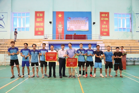 Huyện Thường Tín tổ chức giải bóng chuyền da chào mừng SEA Games 31