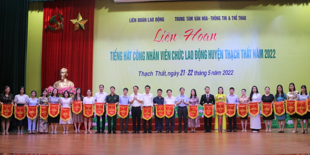 Khai mạc Liên hoan tiếng hát công nhân viên chức lao động huyện Thạch Thất