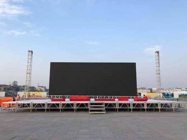 Mê Linh: Lắp màn hình LED cỡ lớn phục vụ nhân dân xem trận chung kết bóng đá nam SEA Games 31