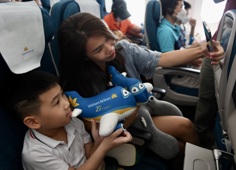 Vietnam Airlines dành tặng món quà đặc biệt cho hành khách nhân kỷ niệm 27 năm thành lập