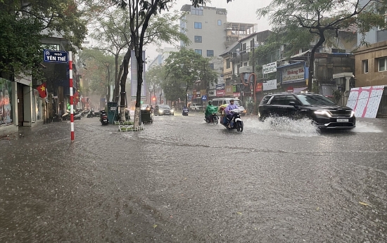 Kiến nghị xây bể ngầm điều tiết nước mưa chống ngập cho Hà Nội khi mưa lớn