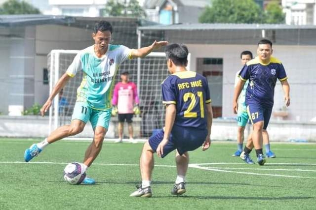 Thanh Hóa: Khai mạc Giải bóng đá báo chí miền Trung lần thứ VIII