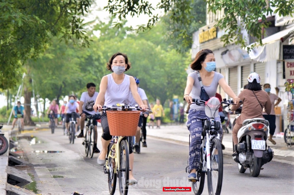 Hà Nội nỗ lực phát triển "giao thông xanh" từ điểm thuê xe đạp công cộng