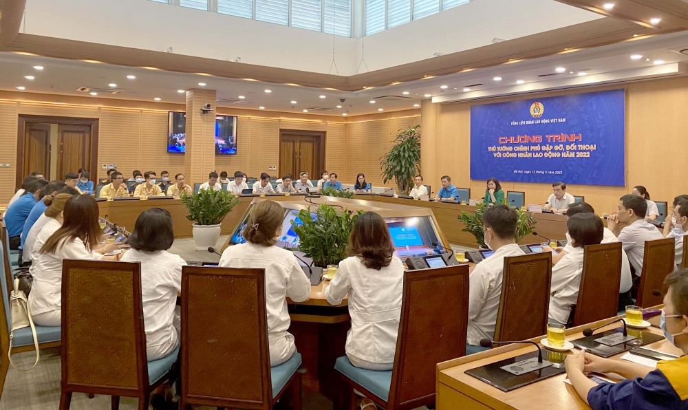 Thủ tướng Chính phủ Phạm Minh Chính gặp gỡ, đối thoại với công nhân lao động