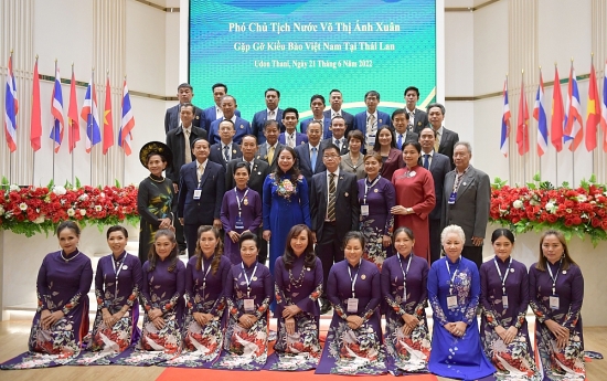 Phó Chủ tịch nước Võ Thị Ánh Xuân gặp gỡ cộng đồng người Việt Nam tại Thái Lan