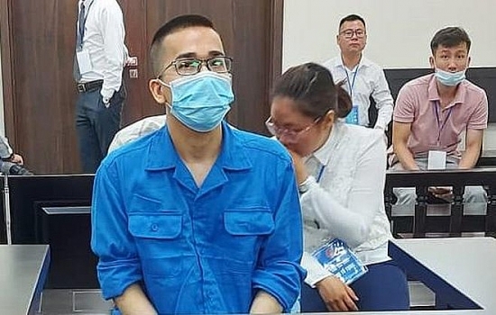 Xét xử nhóm đối tượng tiếp tay cho người nước ngoài ở lại Việt Nam trái phép