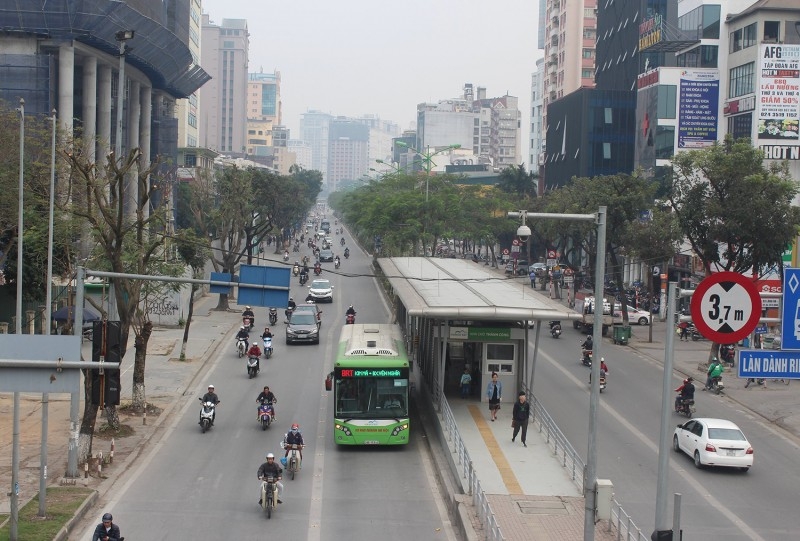 Sớm phát triển làn đường dành riêng cho xe buýt