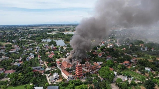 Đề nghị điều tra nguyên nhân gây cháy di tích chùa Hòa Phúc