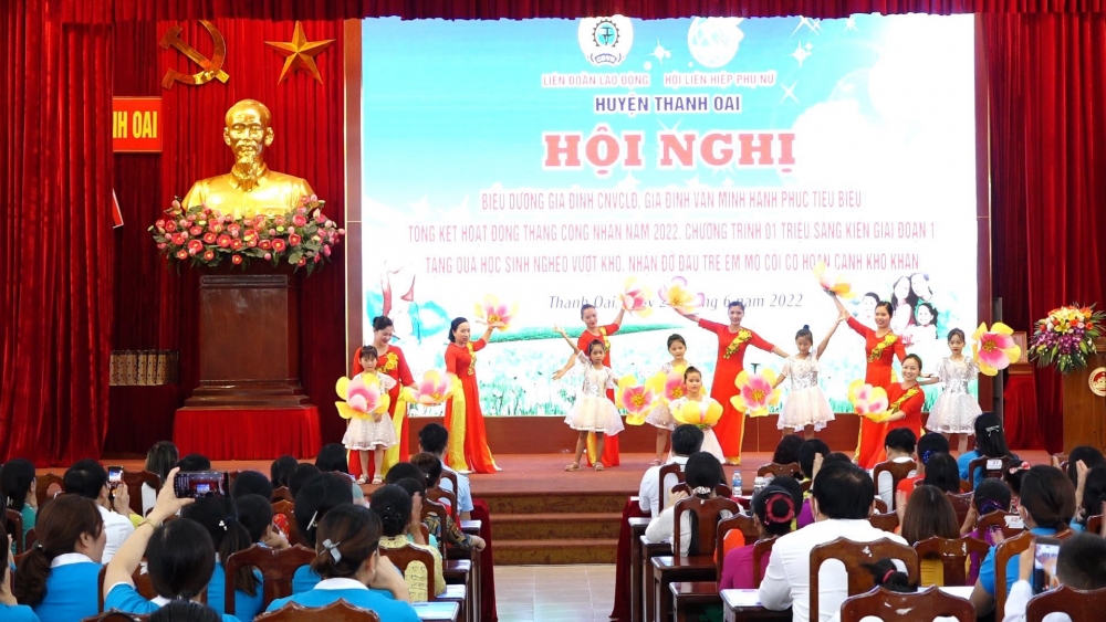 Huyện Thanh Oai: Chú trọng xây dựng gia đình ấm no, tiến bộ