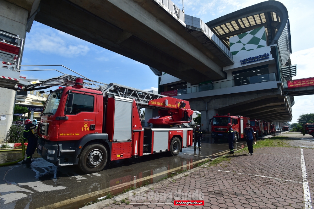 Diễn tập chữa cháy và cứu nạn trên tuyến Metro Cát Linh - Hà Đông