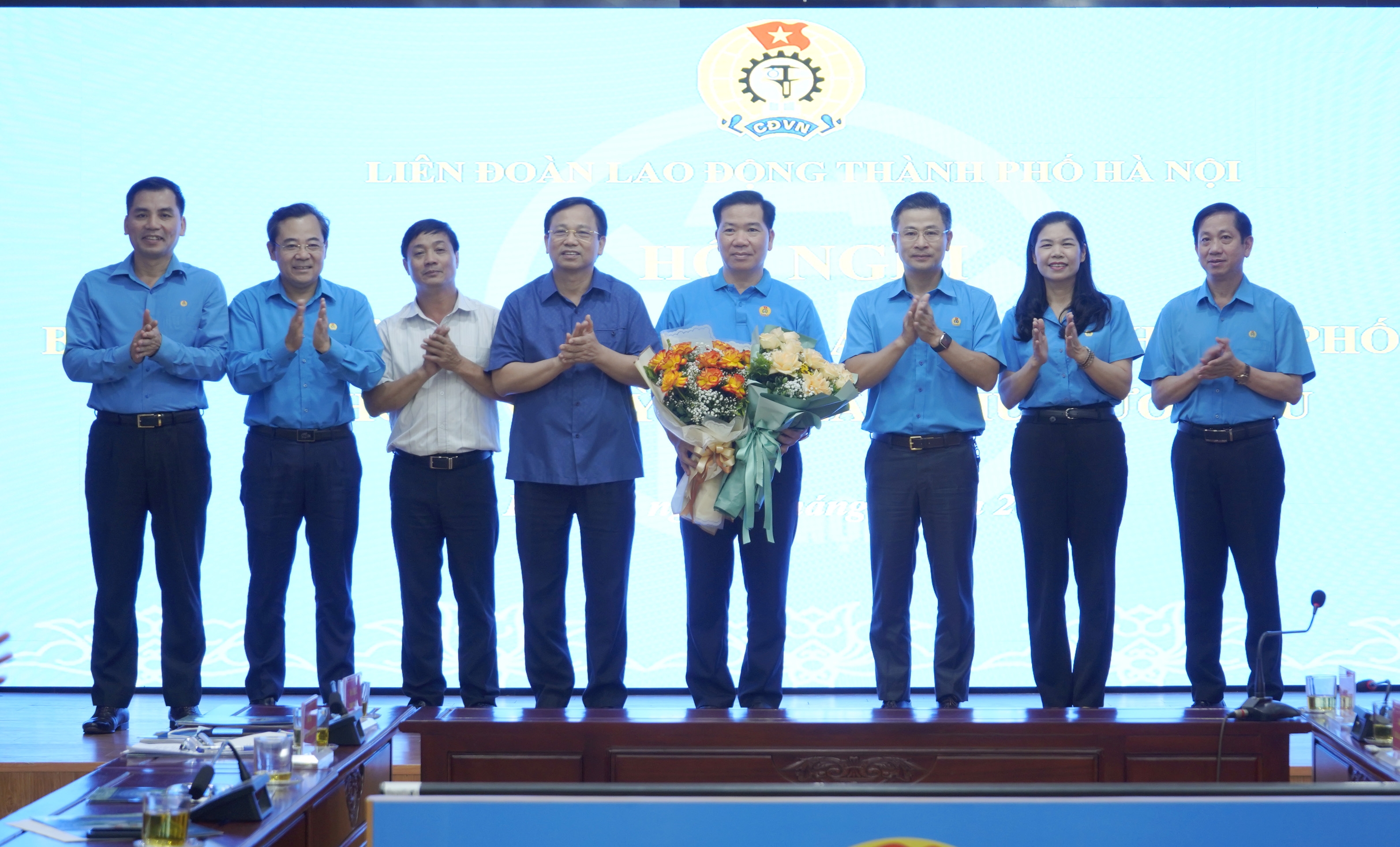 Đồng chí Nguyễn Huy Khánh được bầu làm Phó Chủ tịch Liên đoàn Lao động thành phố Hà Nội