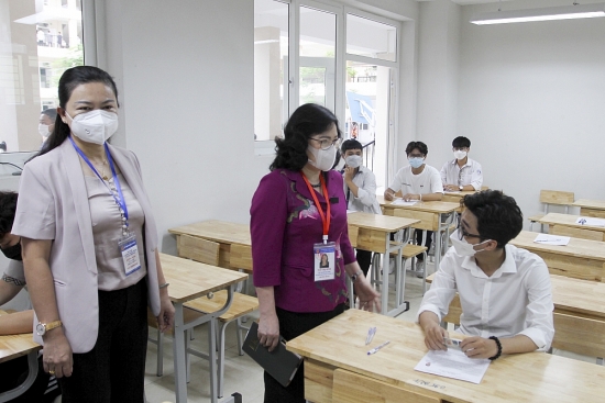 Kiểm tra công tác coi thi tại một số điểm thi của thành phố Hà Nội