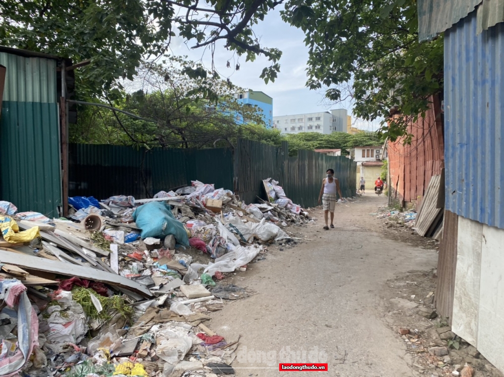 Bãi rác tự phát "bức tử" môi trường khu dân cư