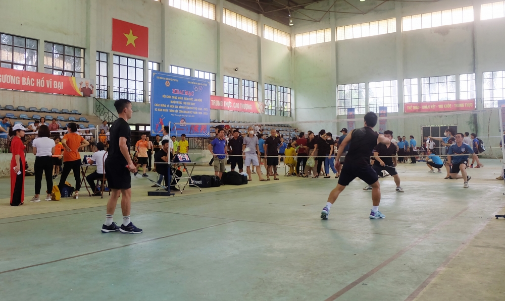 Gần 600 vận động viên tham gia Hội khoẻ CNVCLĐ huyện Phúc Thọ