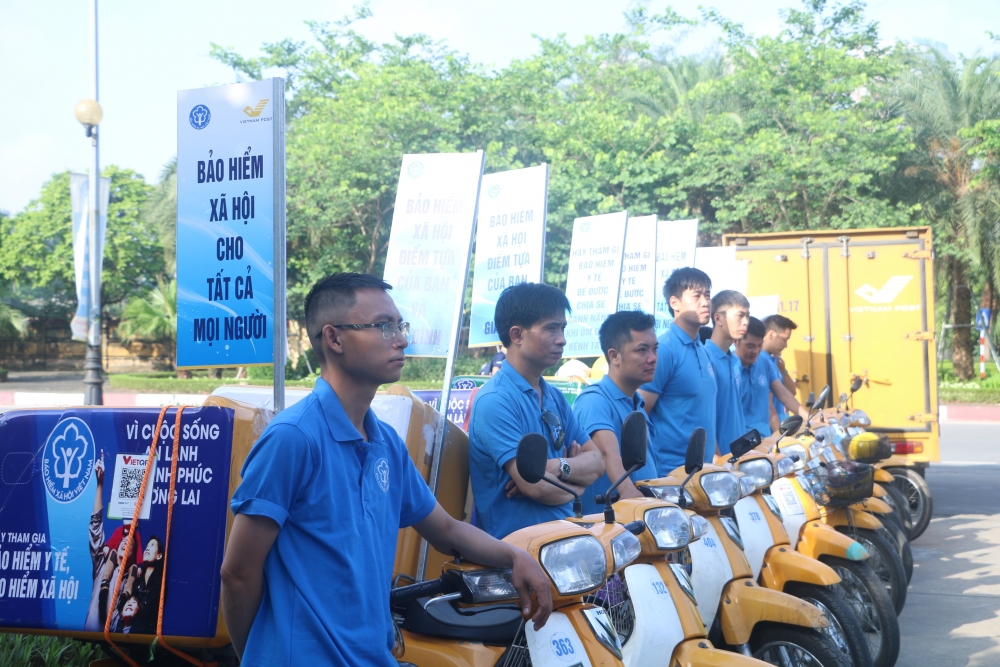 Hà Nội: Ra quân vận động người dân tham gia bảo hiểm y tế - vì sức khỏe, hạnh phúc mọi gia đình