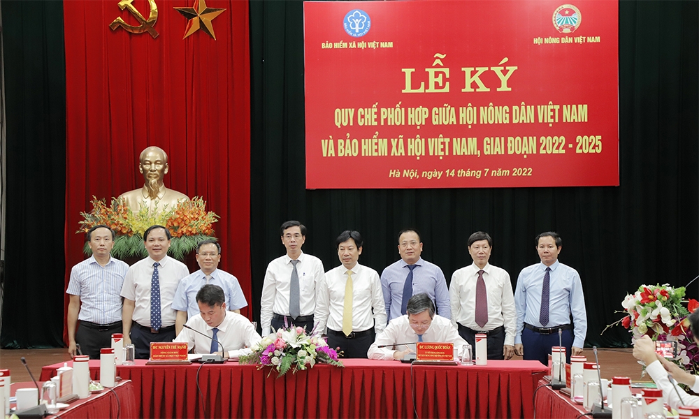Bảo hiểm xã hội Việt Nam và Hội Nông dân Việt Nam ký Quy chế phối hợp công tác giai đoạn 2022-2025