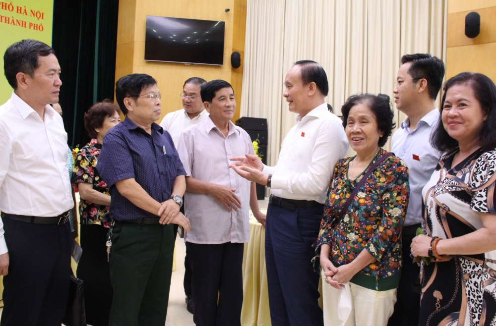 Cử tri quận Hoàn Kiếm đồng tình cao với nghị quyết di dời cơ sở ô nhiễm môi trường ra khỏi nội đô