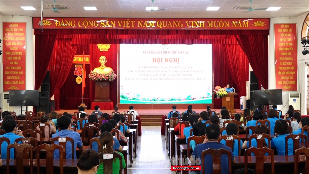 Phó Chủ tịch LĐLĐ thành phố Hà Nội biểu dương hoạt động Công đoàn của huyện Thanh Oai