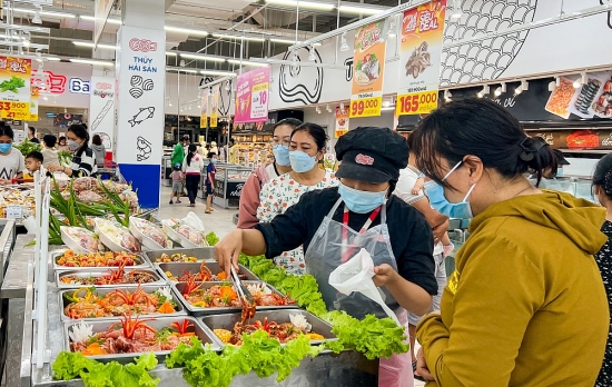Chung tay bình ổn giá, Central Retail giảm giá mạnh các mặt hàng thực phẩm tươi sống