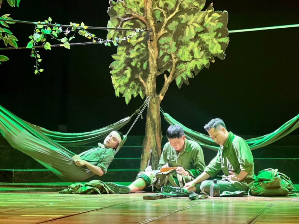 Nhà hát Kịch Hà Nội biểu diễn nghệ thuật tri ân người có công với cách mạng