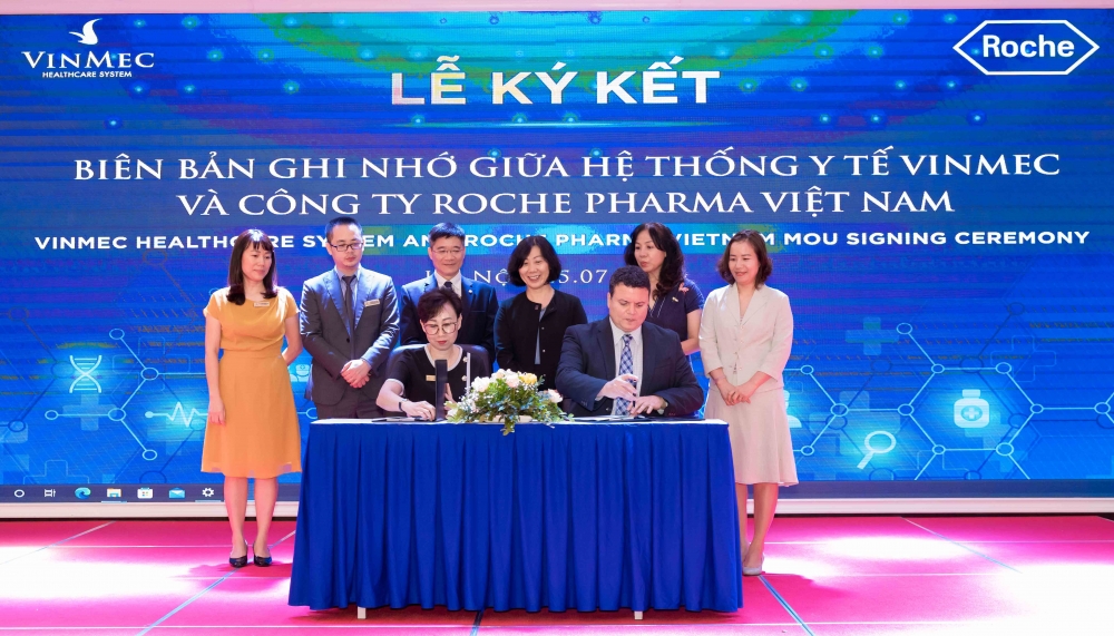 Vinmec hợp tác với Roche Pharma Việt Nam trong nghiên cứu và điều trị ung thư