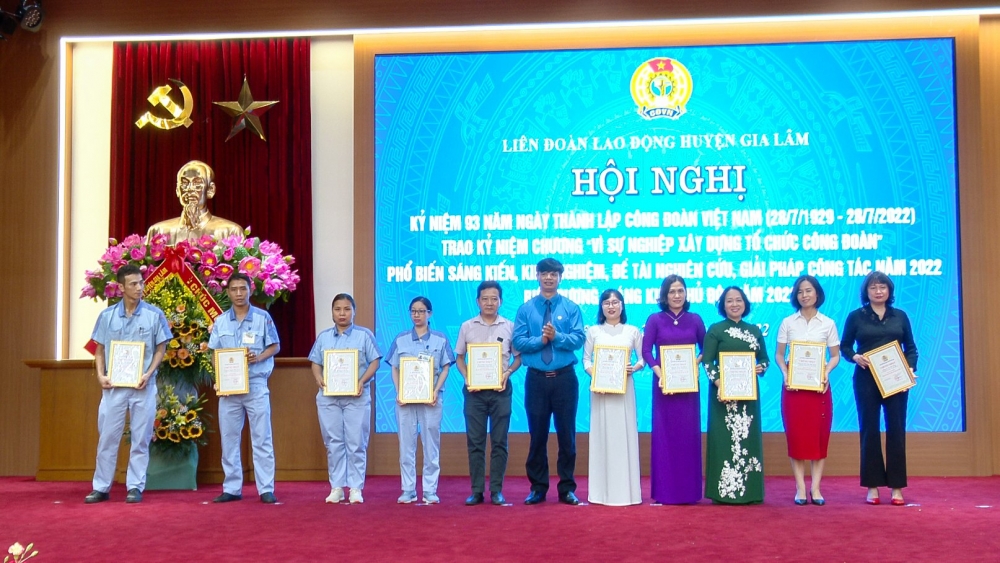 Liên đoàn Lao động huyện Gia Lâm kỷ niệm 93 năm ngày thành lập Công đoàn Việt Nam