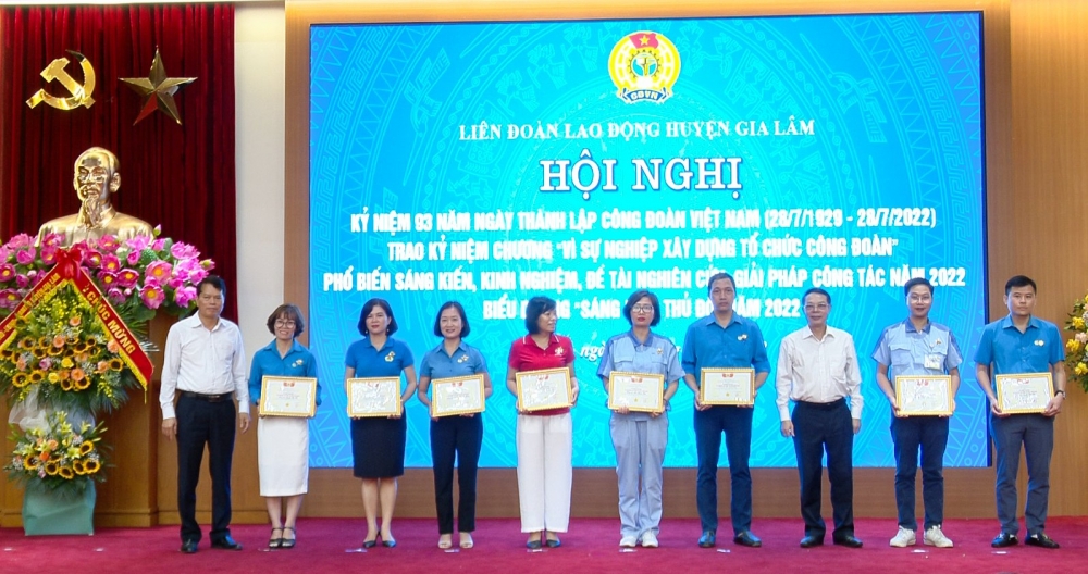 Liên đoàn Lao động huyện Gia Lâm kỷ niệm 93 năm ngày thành lập Công đoàn Việt Nam