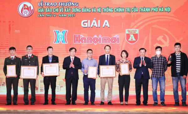 Tích cực tuyên truyền và tham gia dự 2 Giải Báo chí của thành phố Hà Nội năm 2022