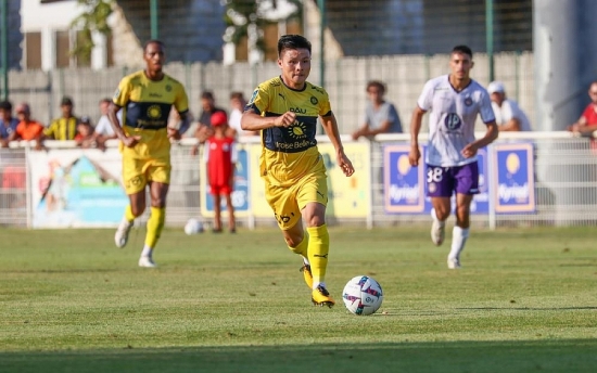 Quang Hải chính thức ra mắt Pau FC: 30 phút của sự hy vọng