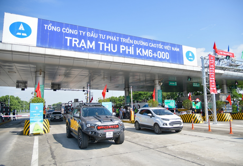 Khai trương hệ thống thu phí không dừng trên tuyến cao tốc Nội Bài - Lào Cai