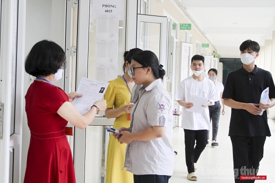Nhiều trường ngoại thành Hà Nội có tỷ lệ tốt nghiệp Trung học phổ thông đạt 100%