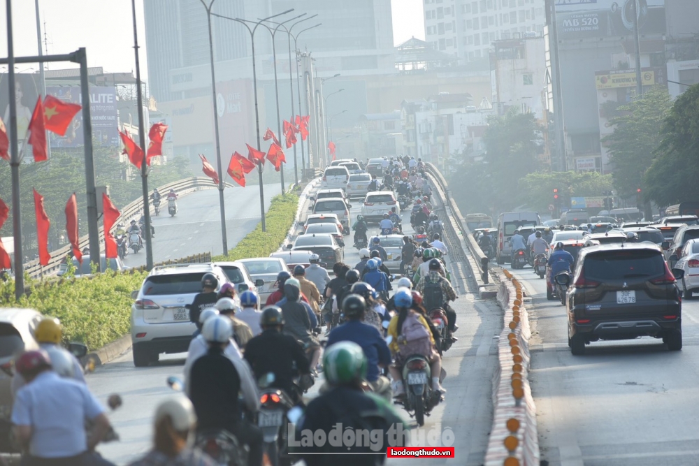 Thí điểm sử dụng dải phân làn “cứng” trên tuyến đường Nguyễn Trãi
