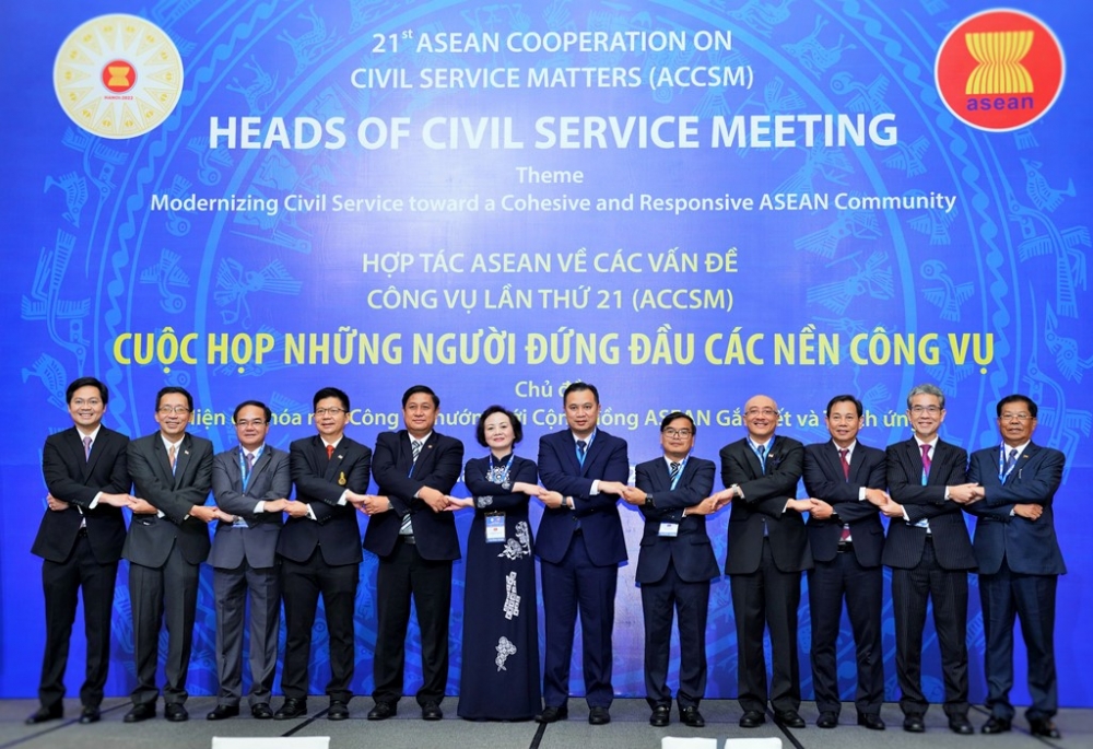 Hiện đại hóa nền công vụ hướng tới Cộng đồng ASEAN gắn kết và thích ứng