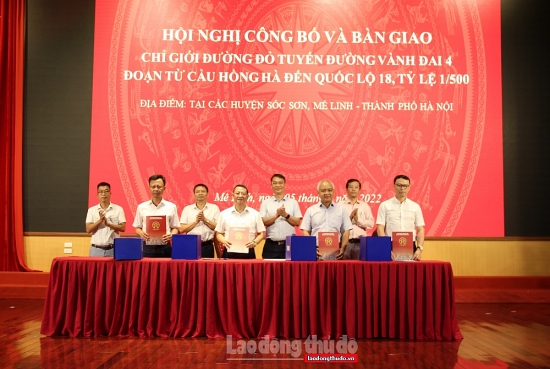 Công bố, bàn giao chỉ giới đường đỏ tuyến đường Vành đai 4 qua huyện Mê Linh, Sóc Sơn