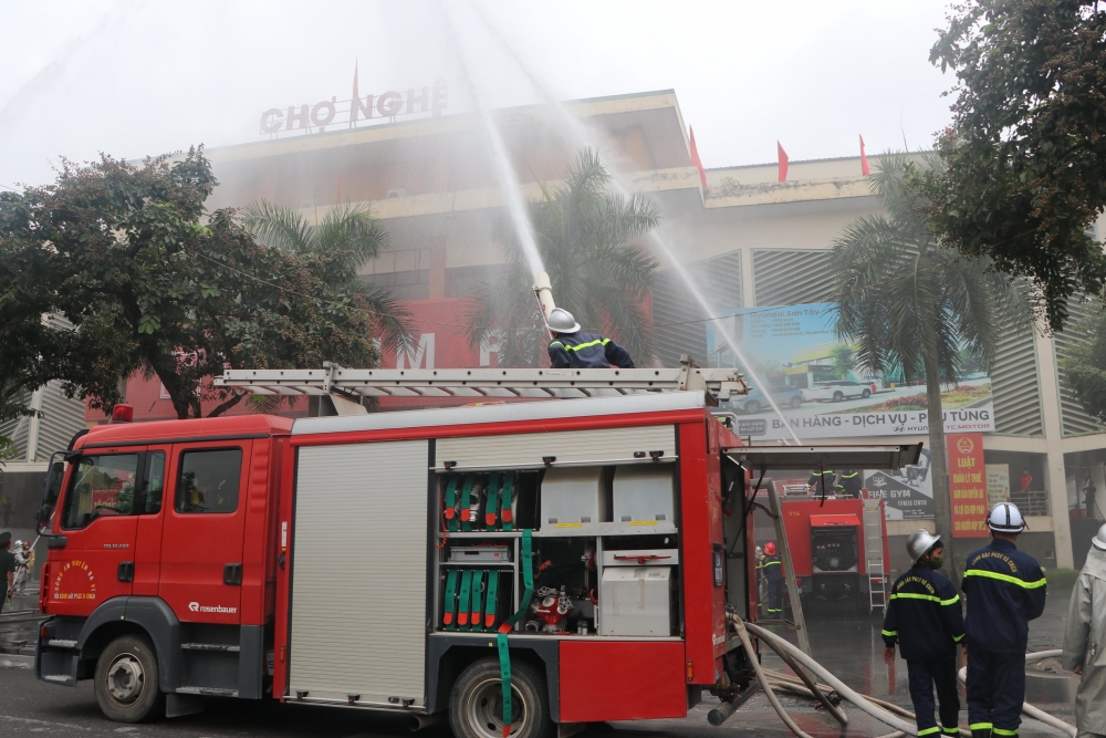 Sơn Tây: Diễn tập phương án chữa cháy tại Chợ Nghệ