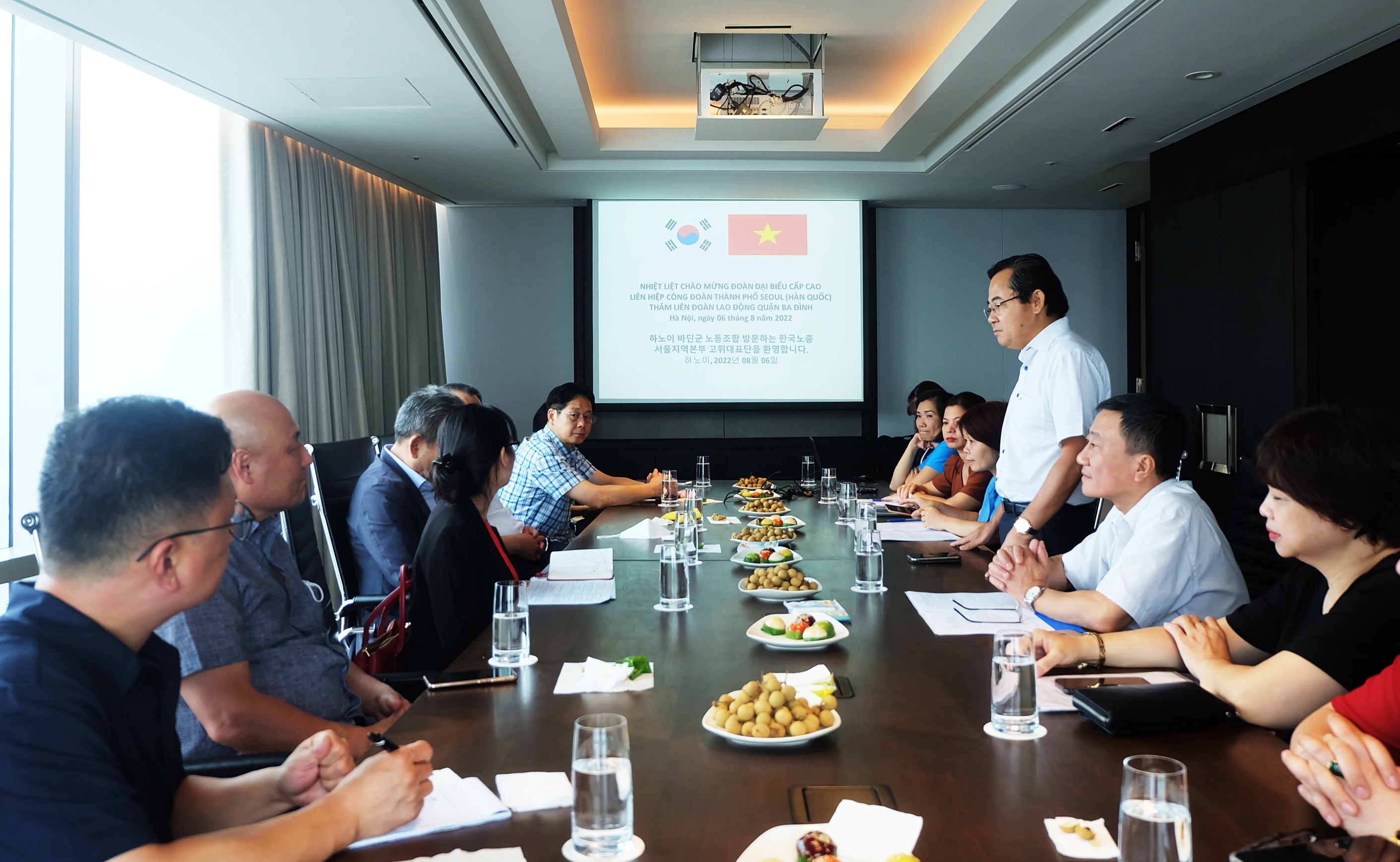 Đoàn đại biểu cấp cao Liên hiệp Công đoàn thành phố Seoul thăm, làm việc với LĐLĐ quận Ba Đình