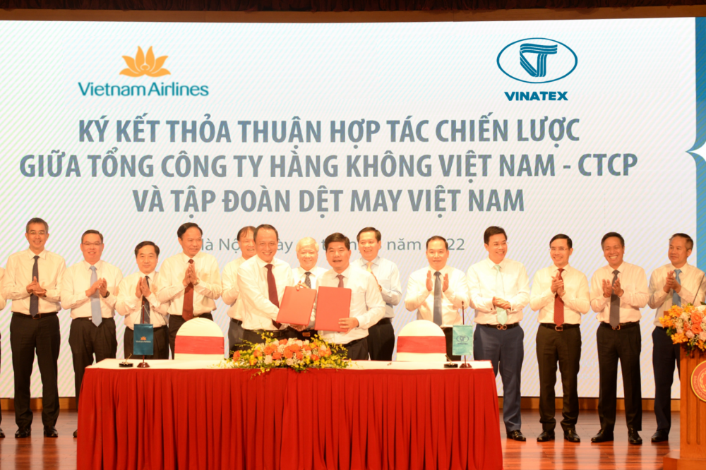 Vietnam Airlines và Vinatex hợp tác đẩy mạnh “Người Việt Nam ưu tiên dùng hàng Việt Nam”