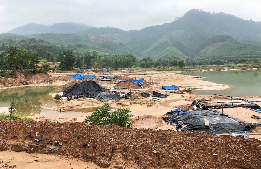 Quảng Nam chi hơn 19,4 tỷ đóng cửa mỏ vàng Bồng Miêu